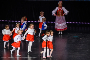 "Babciu, Dziadku kolędujcie z nami" - koncert młodszych grup Zespołu Pieśni i Tańca Świerczkowiacy - 5