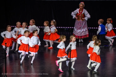 "Babciu, Dziadku kolędujcie z nami" - koncert młodszych grup Zespołu Pieśni i Tańca Świerczkowiacy - 6