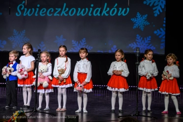 "Babciu, Dziadku kolędujcie z nami" - koncert młodszych grup Zespołu Pieśni i Tańca Świerczkowiacy - 10