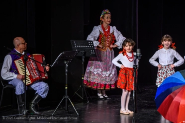 "Babciu, Dziadku kolędujcie z nami" - koncert młodszych grup Zespołu Pieśni i Tańca Świerczkowiacy - 16