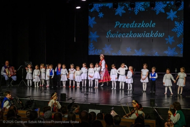 "Babciu, Dziadku kolędujcie z nami" - koncert młodszych grup Zespołu Pieśni i Tańca Świerczkowiacy - 41