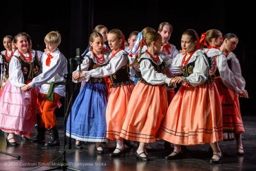 "Babciu, Dziadku kolędujcie z nami" - koncert młodszych grup Zespołu Pieśni i Tańca Świerczkowiacy - 59